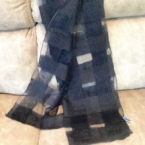 Vera Wang wool & silk scarf shawl retirement